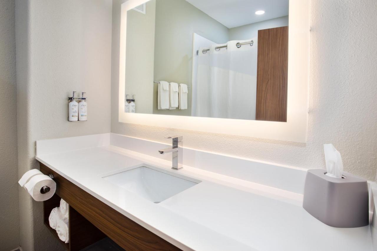 Holiday Inn Express Hotel And Suites Katy By Ihg Екстериор снимка